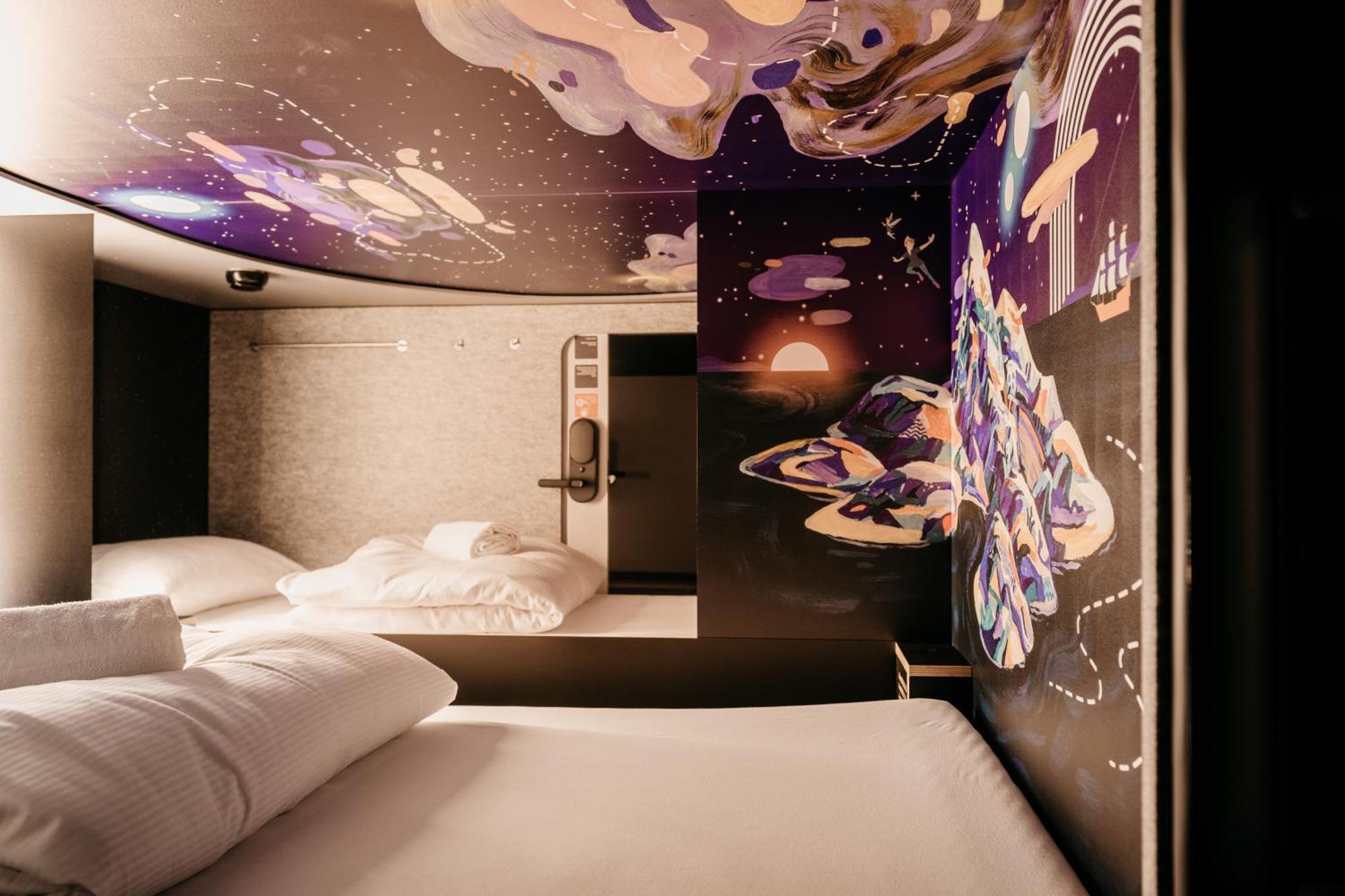 Capsule Hotel - Lucerne Old Town Экстерьер фото