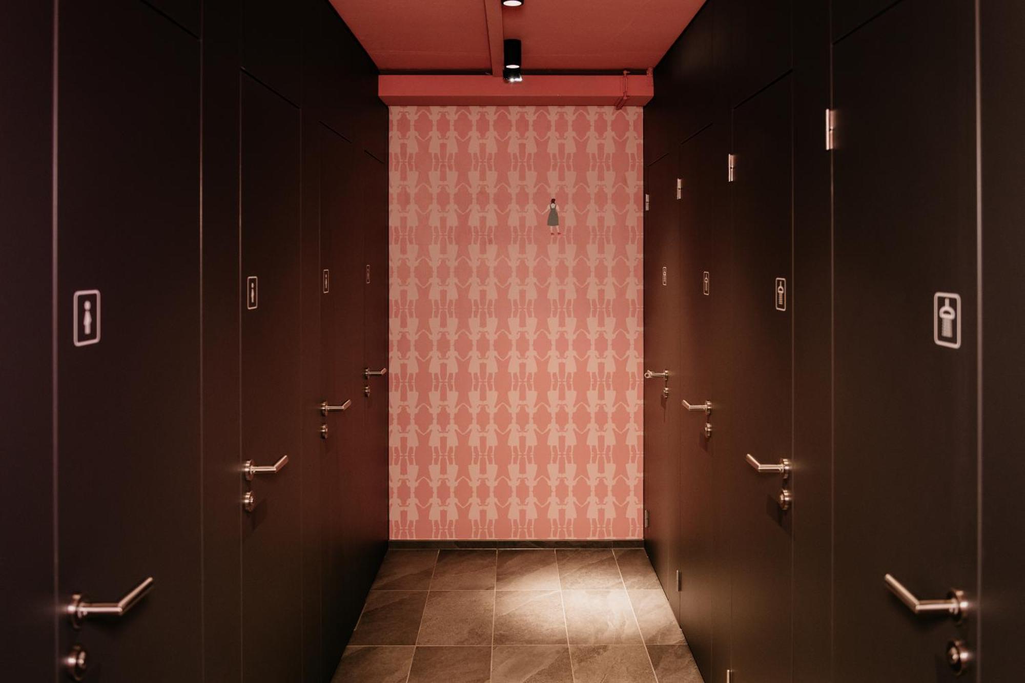 Capsule Hotel - Lucerne Old Town Экстерьер фото